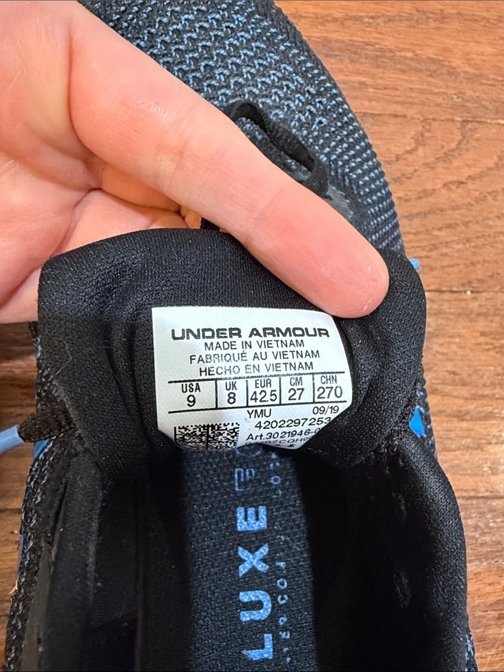 Under Armour Men’s liquify size 9